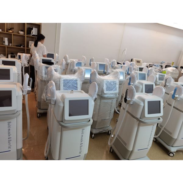 4 Handle EMS Slimming Machine 300W - 5000W EMS Body Slimming Machine