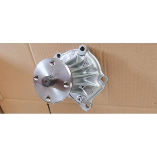 4ZD1 Pompe à eau 8970816241 Pickup à essence 4ZD1 Moteur TFR TFS Isuzu voiture Pompe à eau en aluminium 6 Blade Impeller