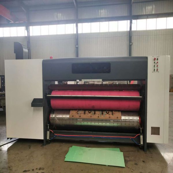 Machine à rainurer rotative électrique pour carton ondulé, taille de feuille min. 400mm X 600mm et profondeur de rainurage max. 350/530mm