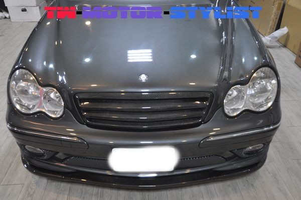 Губы фронта УГЛЕРОДА типа W203 AMG CARRL