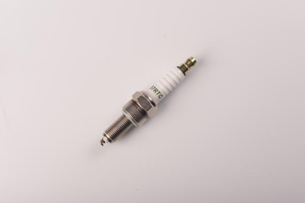 B7RTC High Performance Motorcycle Parts Spark Plug for Honda Kawasaki Yamaha