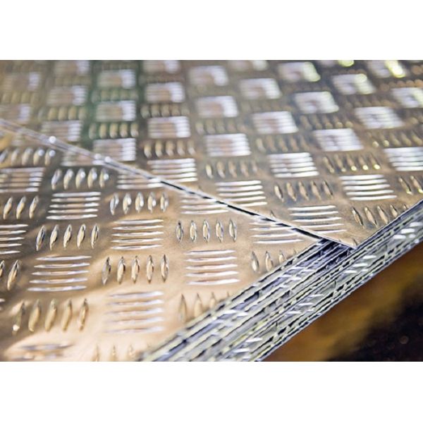 Bright 1100 1050 Aluminium Chequered Plate 3 Bar Mirror Polished Aluminum Sheet