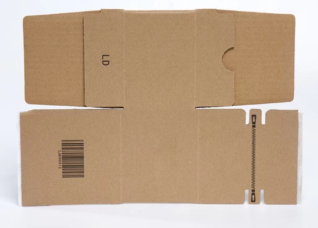 коробки Ecommerce коробки гофрированной бумаги 5x5x5 6x6x6 пересылая с прокладкой разрыва