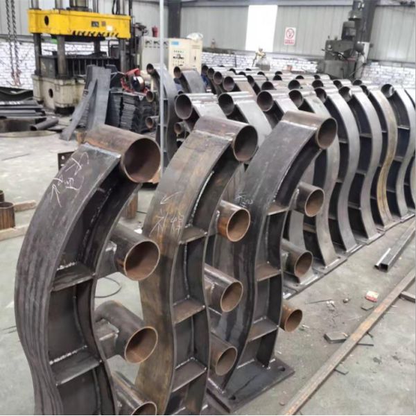 Современный Q235 Q345 Стальной автомагистраль Безопасность Барьерный мост Защитный перила