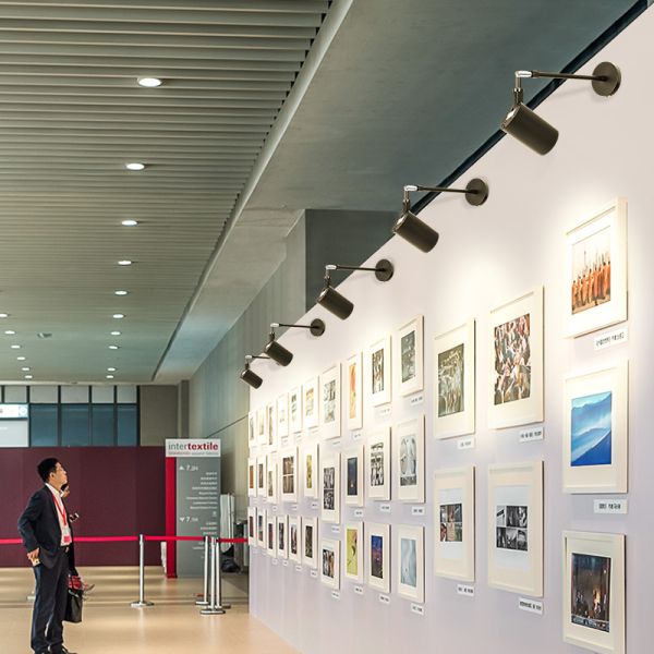 Industrial Black White art wall spotlights long pole picture led light (WH-RC-02)