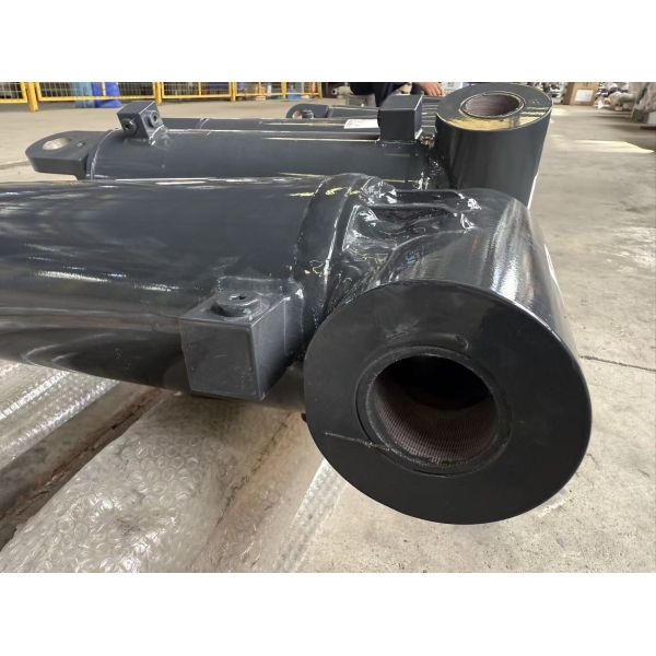 Hard Chrome Plated Steel Agricultural Hydraulic Cylinder With Double Earring Structure