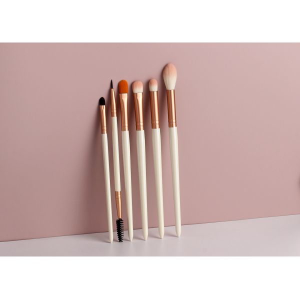 Vonira Beauty двойная макияжная щетка с макияжным покрытием и макияжной щеткой с двойным концом с деревянной ручкой