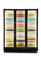 3 portas indicam o automóvel do refrigerador da cerveja do licor da garrafa não degelam nenhuma caixa leve