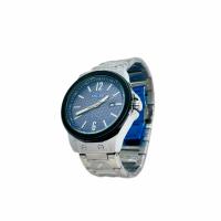 Montre à bande en acier inoxydable avec cadran minéral