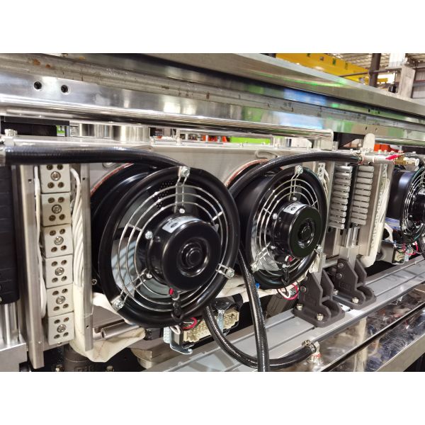 автоматическое оборудование 15000bph~9000bph прессформы дуновения 1.5L легкое работает