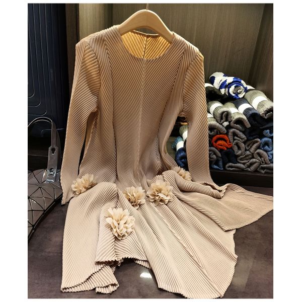 High-end 3d Flower Round Neck Long Sleeve Pleated Plus Size Women's Dresses