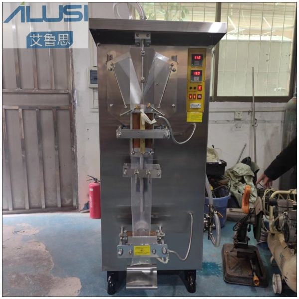 Pneumatique automatique de machine à emballer de poche de l'eau conduit 35-70 sacs/minute