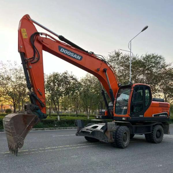 Doosan DX210W Used Wheel Excavator Hydraulic Mini Second Hand Digger 20100 kg