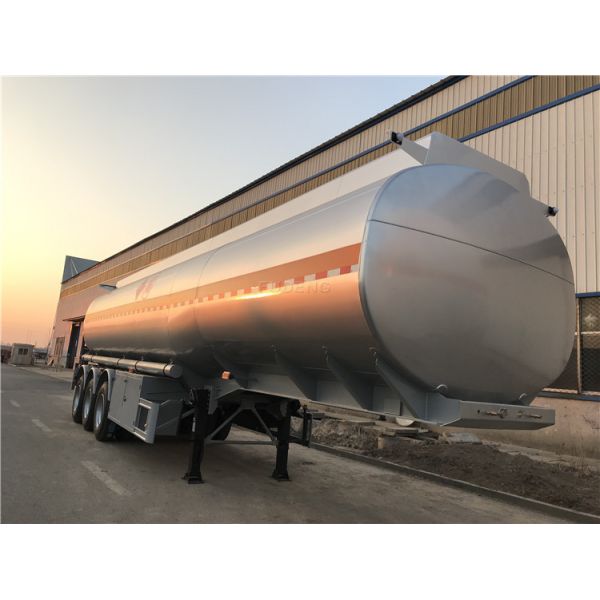 2 Compartments Tanker Lorry Fuel Tanker Semi Trailer For Oil Diesel Petrol