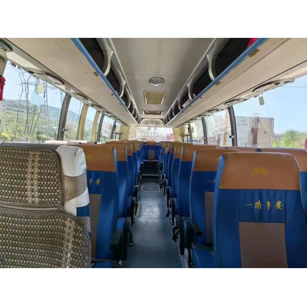 Подержанные двойные двери мест автобуса 47 герметизируя цвет кондиционера окна золотой использовали автобус ZK6107 Yutong