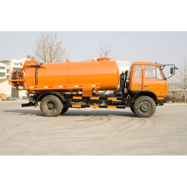 6 Wheels Sinotruk Sewage Suction Truck 266 Hp One Bed With 10 CBM Orange Tank
