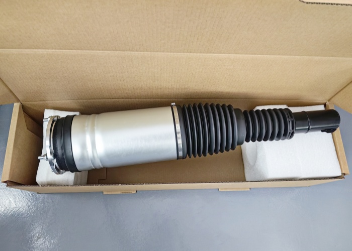 Land Rover Range Rover L405 Front Right Air Suspension Shock Absorber  With ADS LR038800