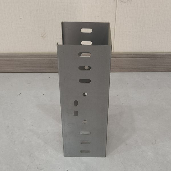 Stainless Steel Trough Tray Bridge Engineering Construction Factory, Airport Flame-Retardant Cable Tray
