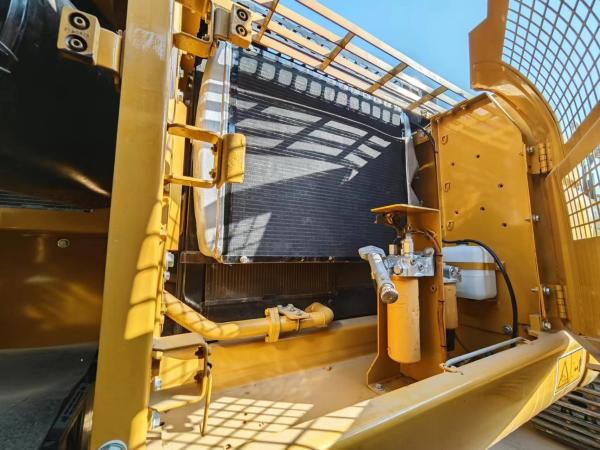 CAT 29Ton Caterpillar CAT329D2L  Excavator 110KW Power CAT Engine 1.6m Bucket Capacity in Yellow Color