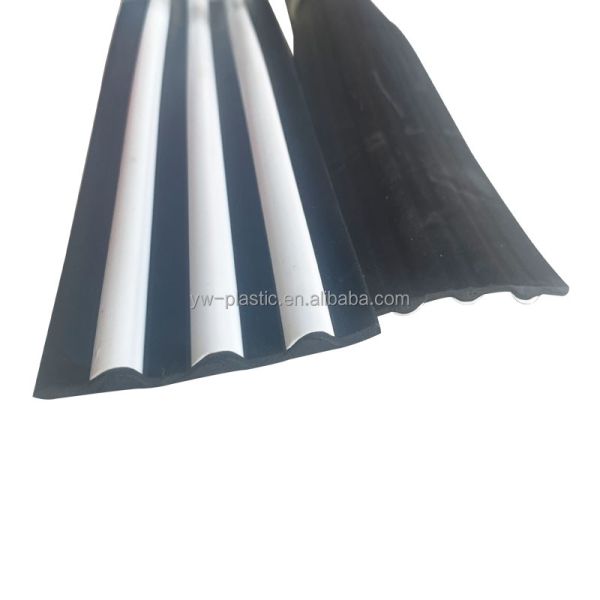 Professionnel de l'échafaudage en caoutchouc PVC pour bateau gonflable 30% dépôt 70% paiement du solde