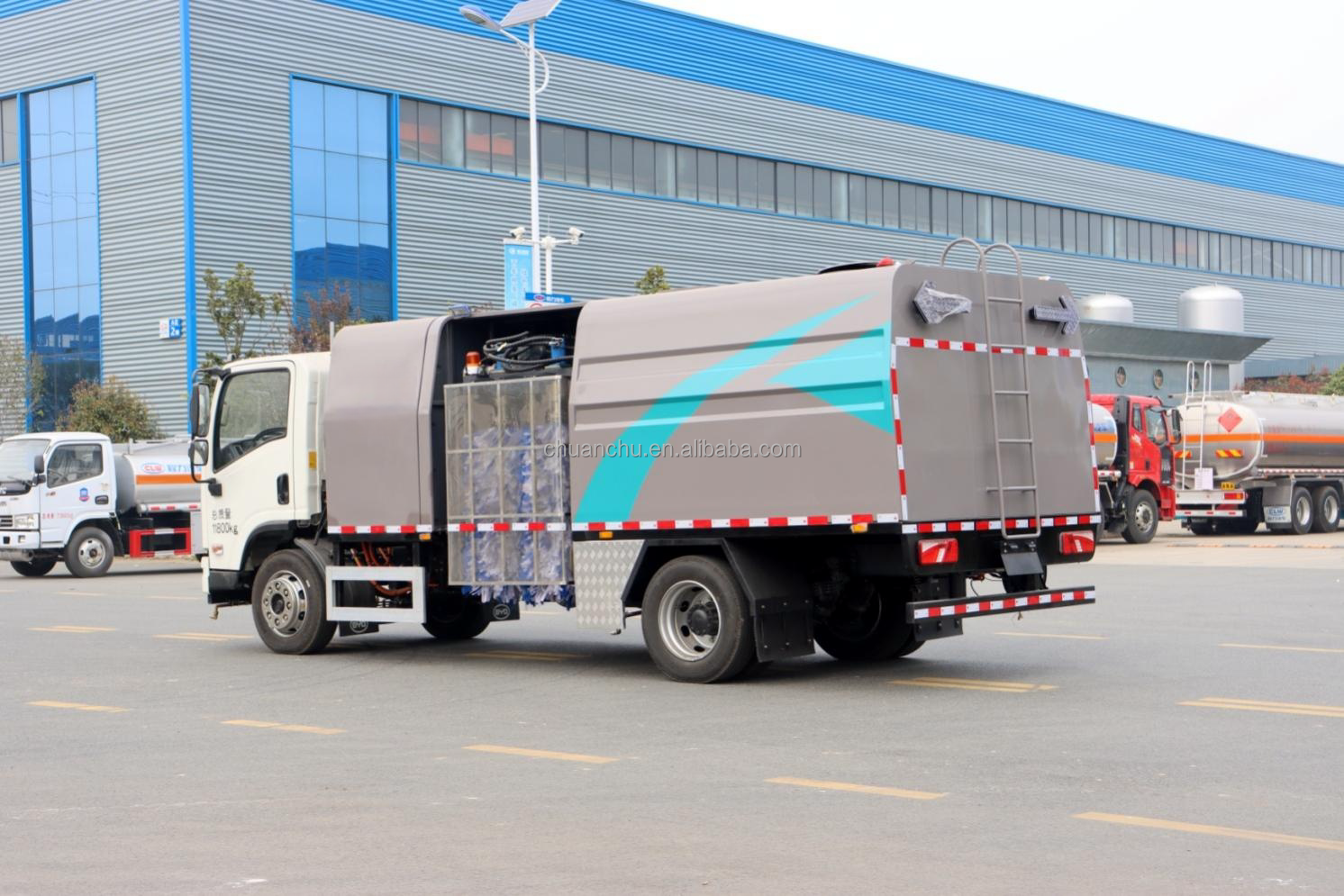 Pure Electric Energy Type Mounted Guardrail Cleaning Machine Efficiently Maintaining Road Safety with Zero Emissions