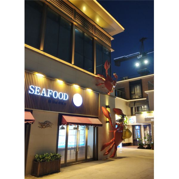 Iron Decorative Metal Sculpture Wall Mounted Giant Crab Statue For Restaurant