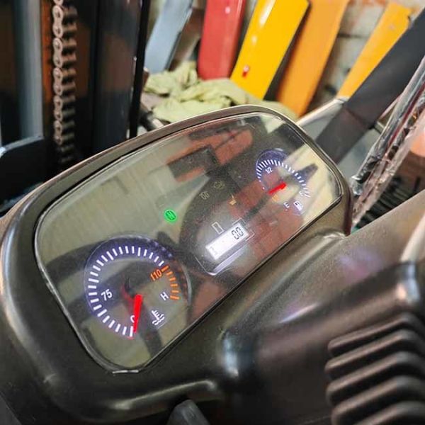 Container Mast 4.5m 5 Ton Diesel Forklift Truck With Cabin Heater Sideshift