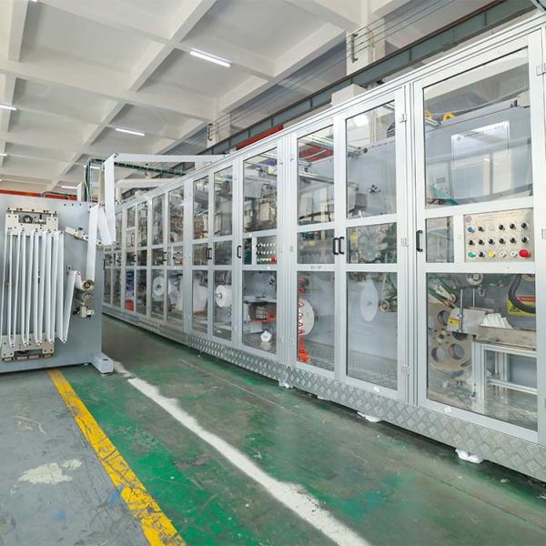 Production stable 800 pièces/min Machine de fabrication de couches pour bébé Adaptation de la chaîne d'approvisionnement