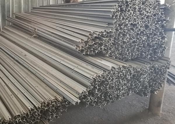 Star Shaped Galvanised Steel Posts / Cattle Fence Post Long Lasting And Reusable