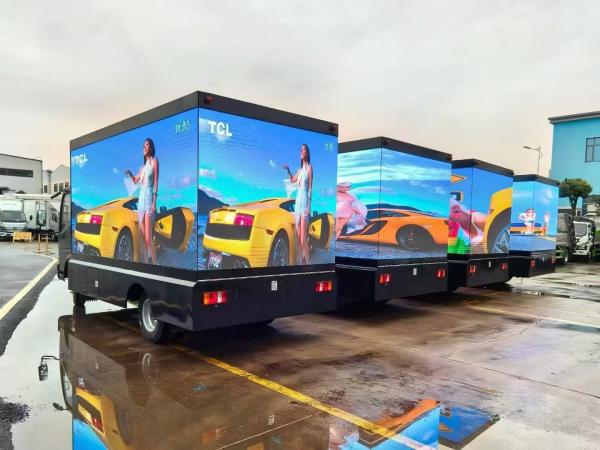 Vehicle Mounted LED Truck Mobile Digital LED Billboard Advertising Truck