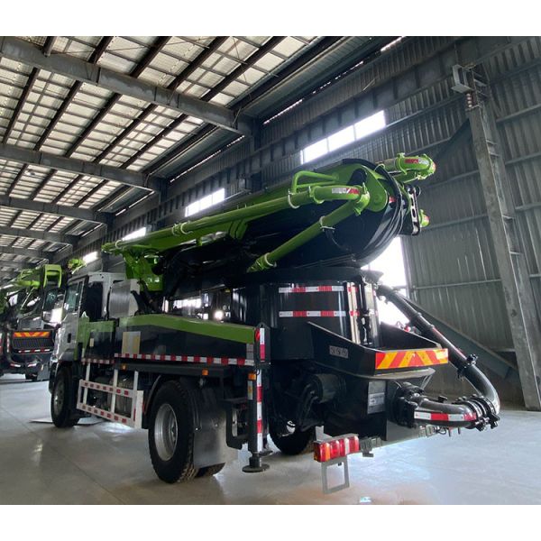 28m-65m High Concrete Pump Truck For Precise Concrete Pouring