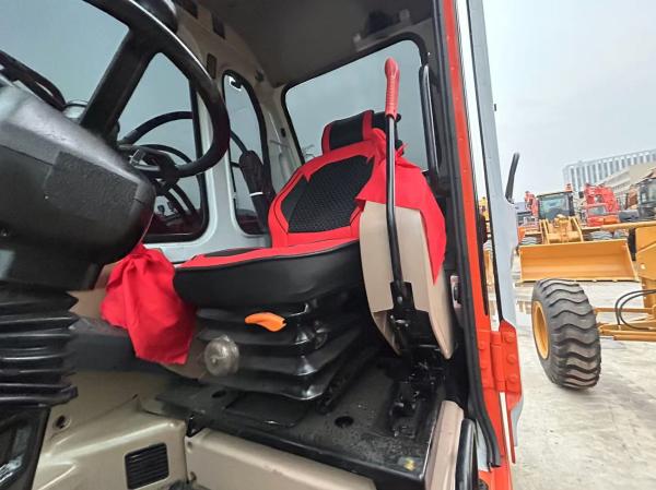 Hyundai Cummins Wheeled Excavator Super High Cost Performance