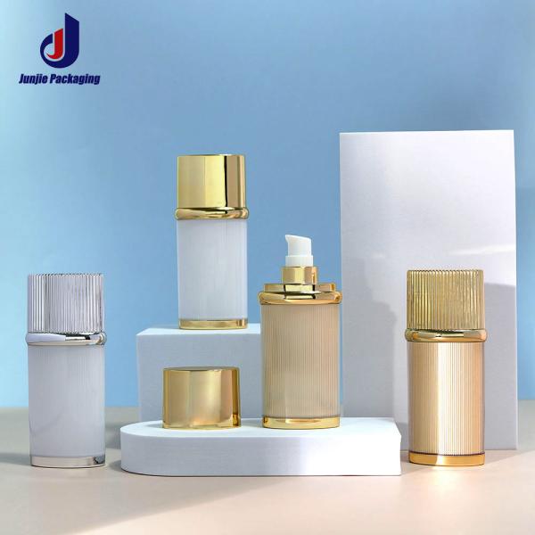 Acrylic Essential Oil Packaging Bottles 30ml 50ml Plastic Spray Bottles For Sunscreen / Essence / BB Cream