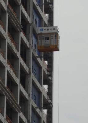 A grua material de aço do passageiro da construção de Q355B, bens SC200/SC200 iça o elevador