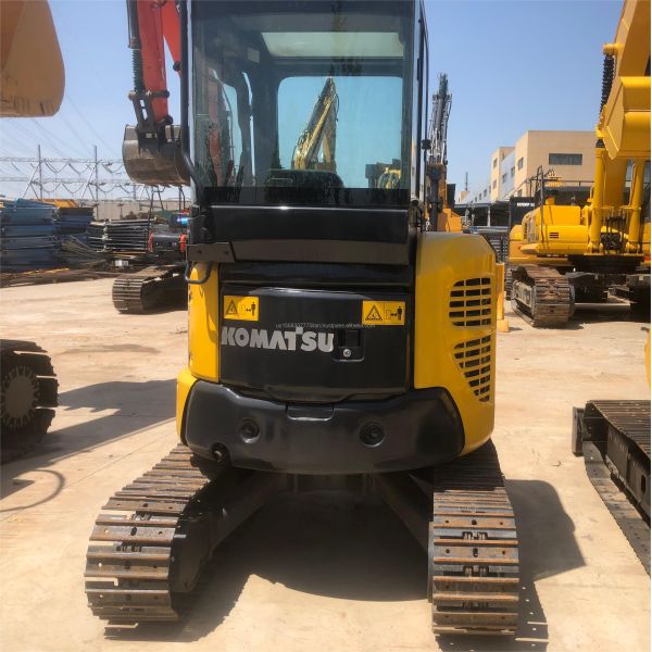 Small Hydraulic Excavator Komatsu PC35 3.5Ton Used Excavator with 0.2M³ Bucket Capacity