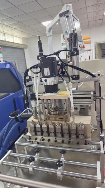 10-25m/Min Hook And Loop Back Adhesive Machine With Adjustable Heat And Pressure