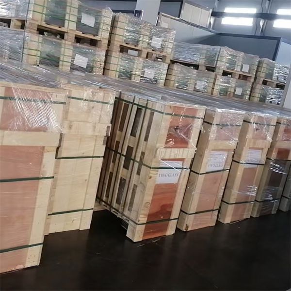 Anti Refective Low Iron Clear Glass Glass Polished Solar Panel Customized