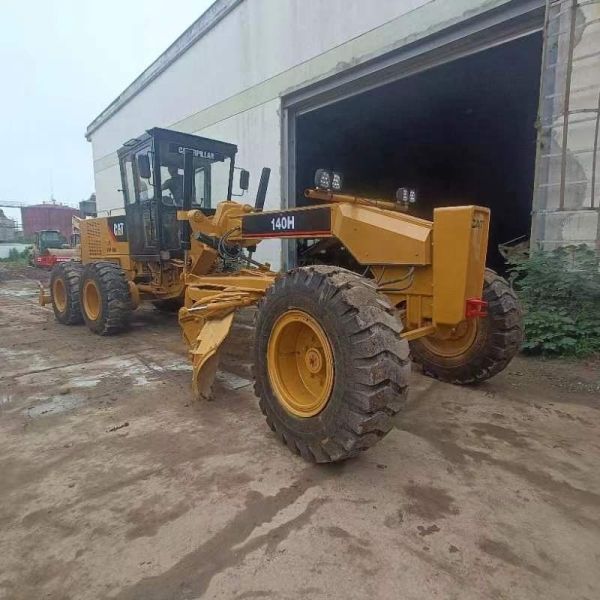 Used CAT140H Motor Graders with Road Tyres and Cummins Engine in Good Condition