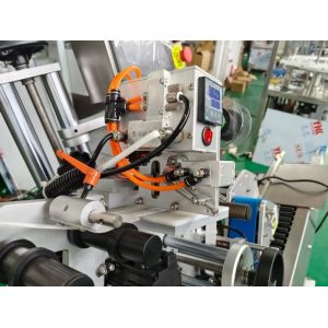Semi Auto Labeling Machine for Round Bottles with ±0.55mm Accuracy, 20-40 Bottles/Min, and 30-200mm Bottle Diameter