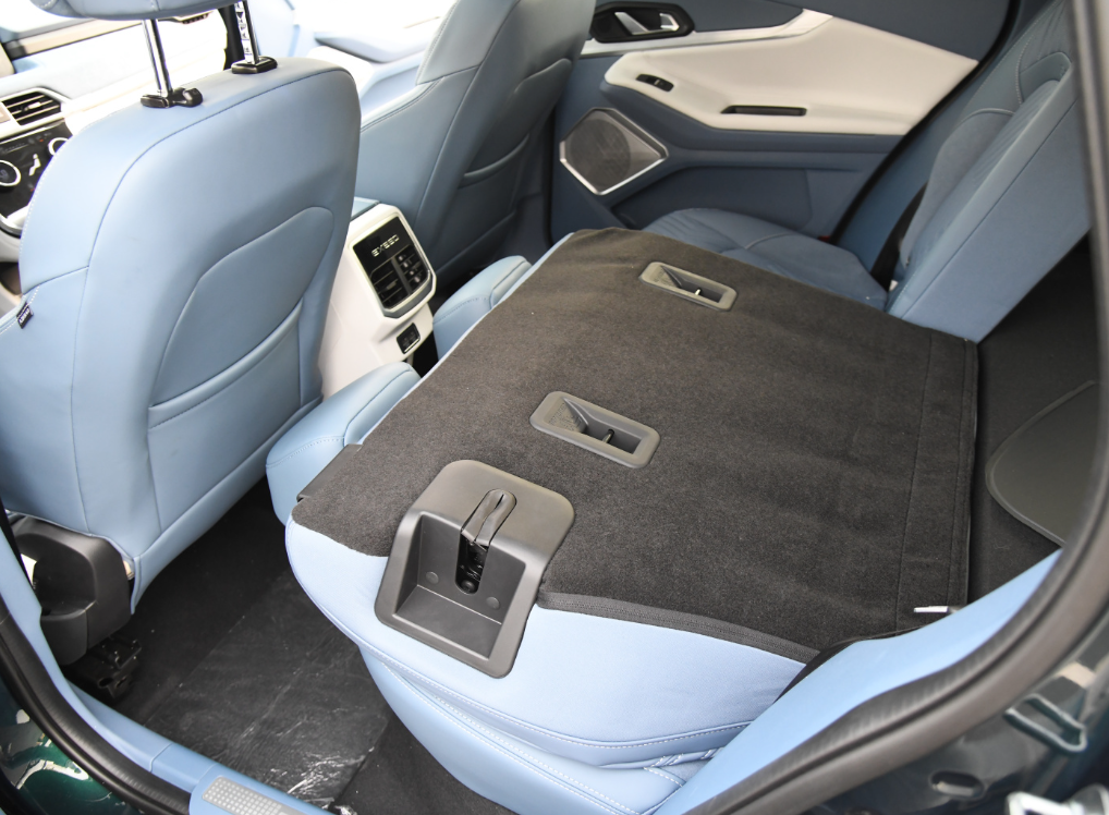 EXEED lingyun 2023 1.6t подержанные автомобили с сенсорным экраном Да и радаром Передняя 4 Задняя 4