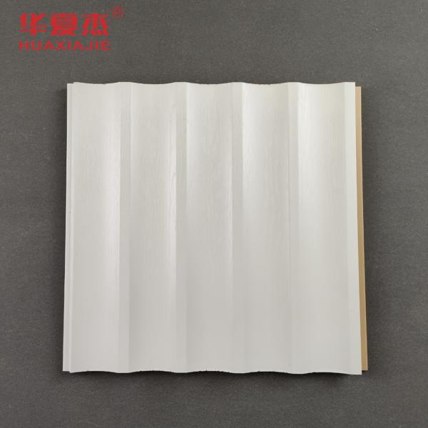 White Woodgrain U-Shaped Laminated WPC Board Decoração Interior