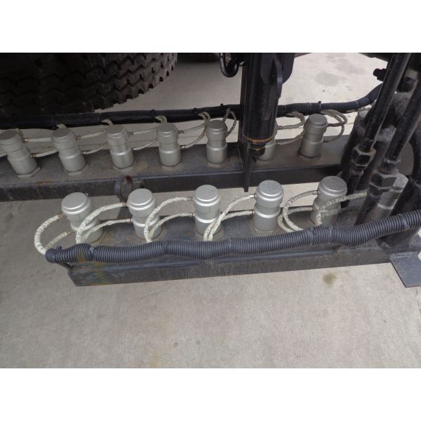 Хово 266хп 10 тонн трейлера автоцистерны доработало тележку раздатчика битума