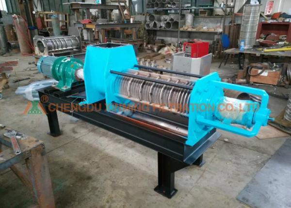Blue Solid Liquid Separation Equipment For Cow Manure Sewage , 1 Year Warranty