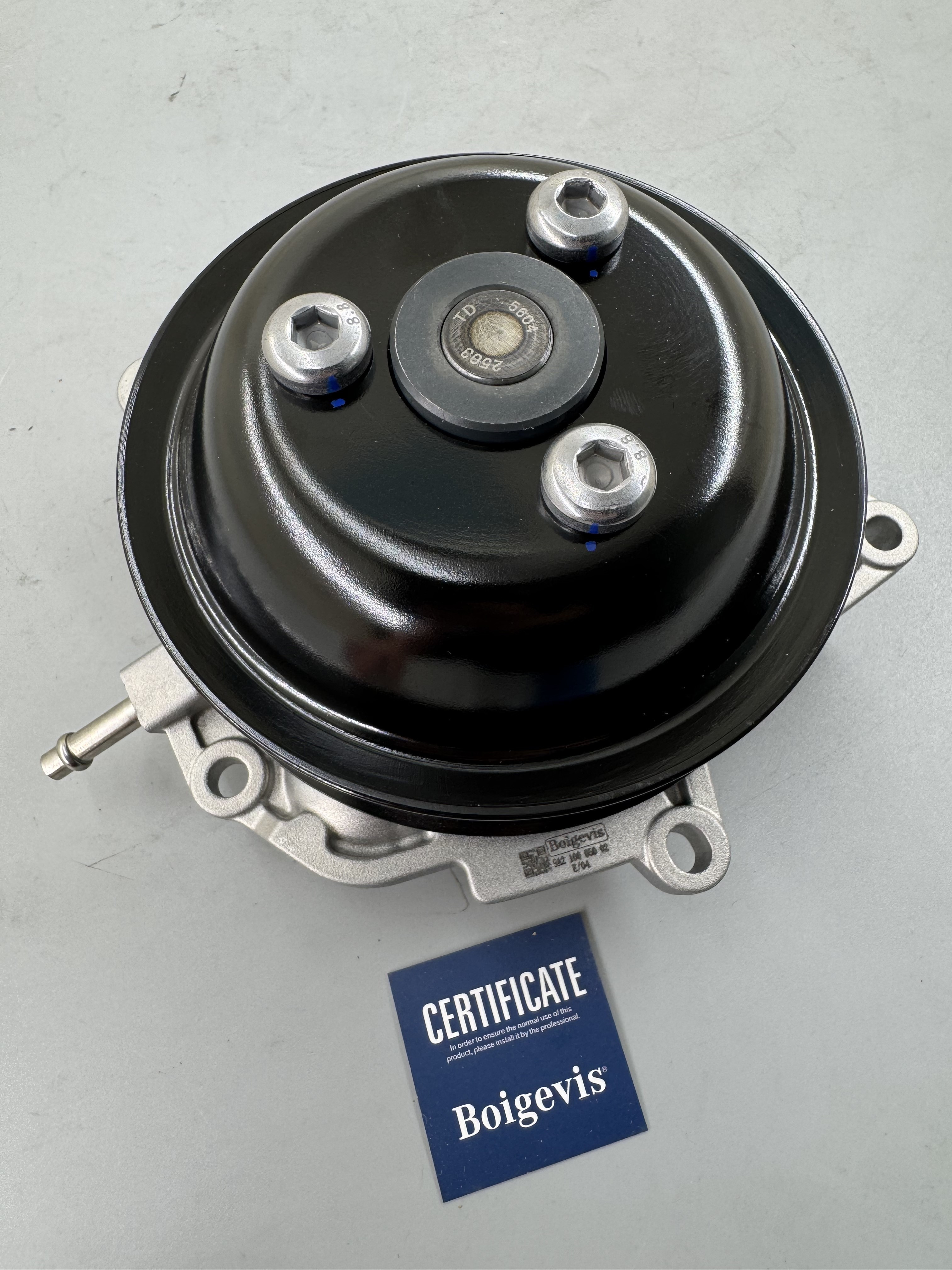 Integrally purchased water pump 9A21 0605 002 for Porsche