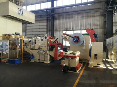 Bobina hidráulica da folha de metal do alimentador do grampo da imprensa de perfurador que carimba o processamento