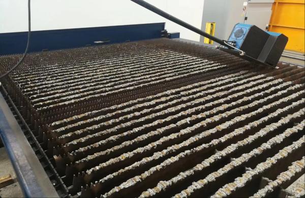 Le leader dans l'élimination des boues pour les machines de découpe laser à haute puissance