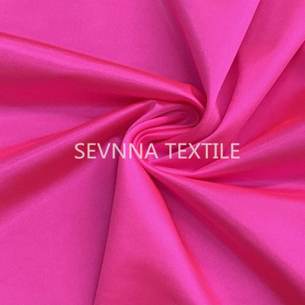 Устойчивые повторно использованные купальники дам сатинировки простирания ткани Swimwear