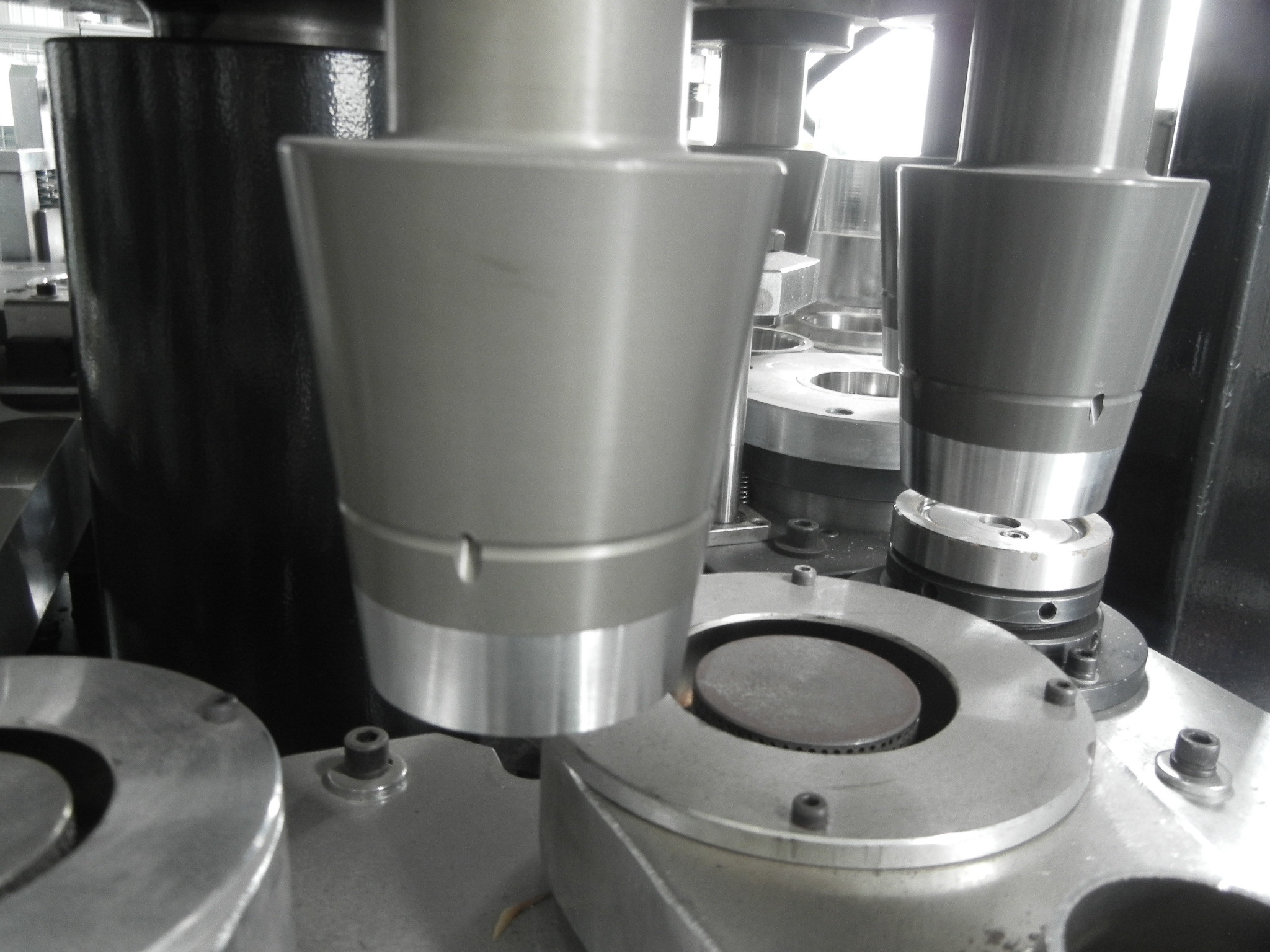 380V / 220V Disposable Cup Making Machine Three Phase Four Wire