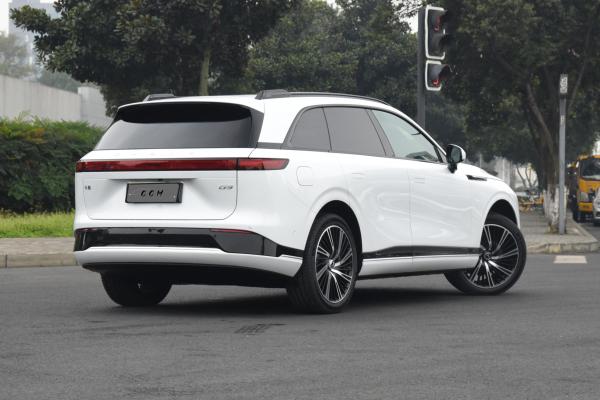 230kw Xpeng G9 EV Used New Energy Electric Car Max Speed 200km/H ev chinese brand