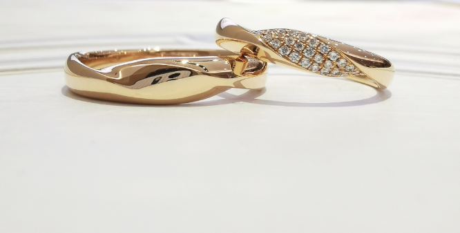 Women12 18k Gold Wedding Rings